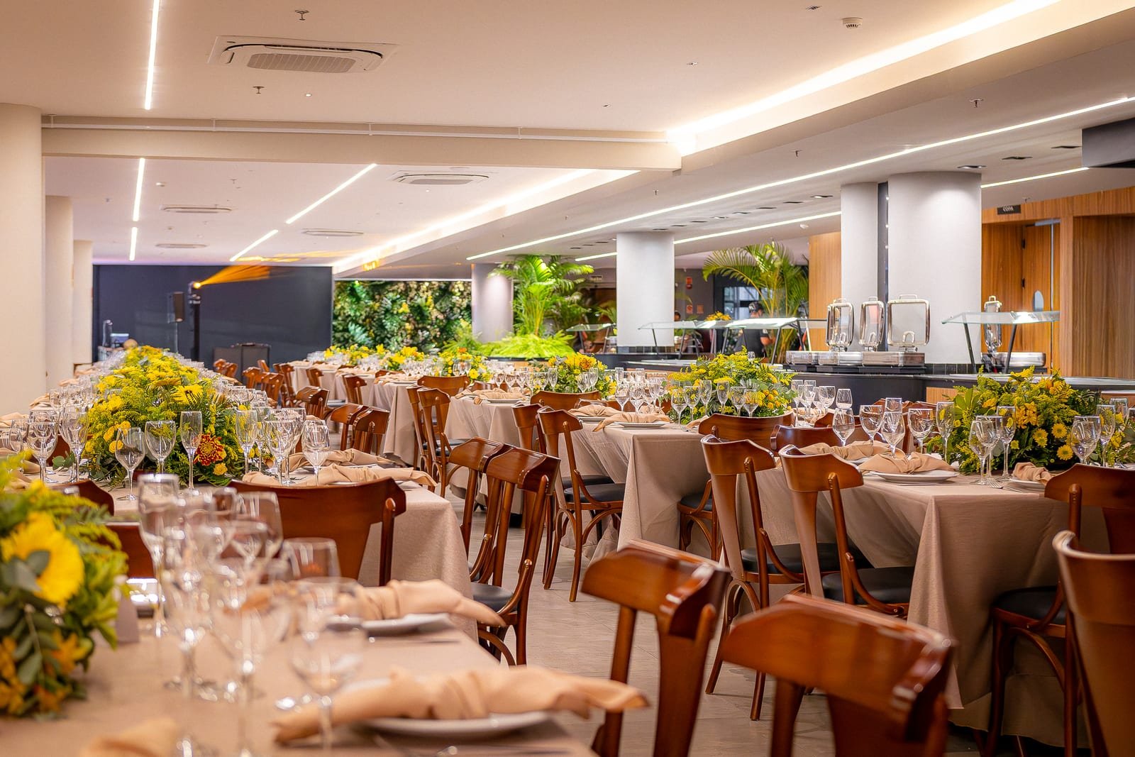 Salão de eventos do Panorama montado para uma celebração